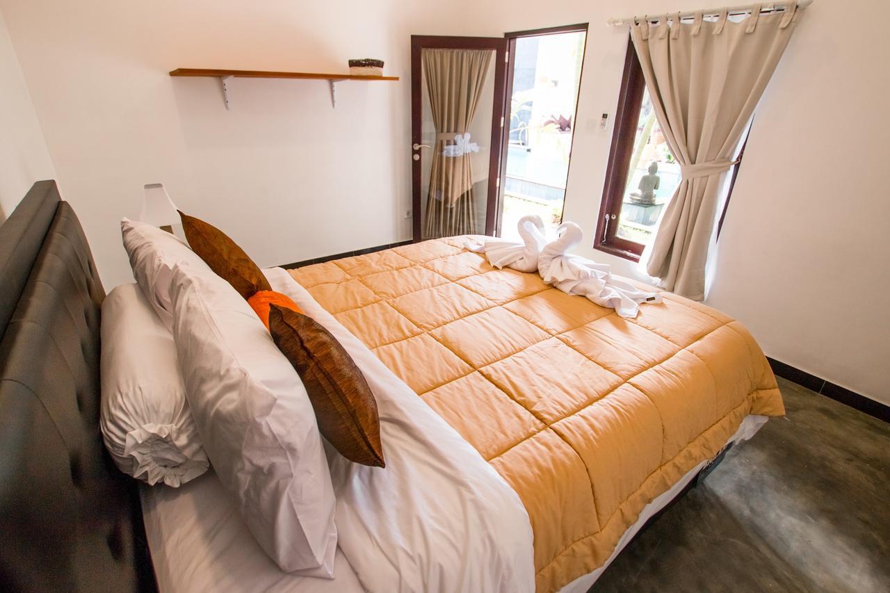 Av Coco Villa *